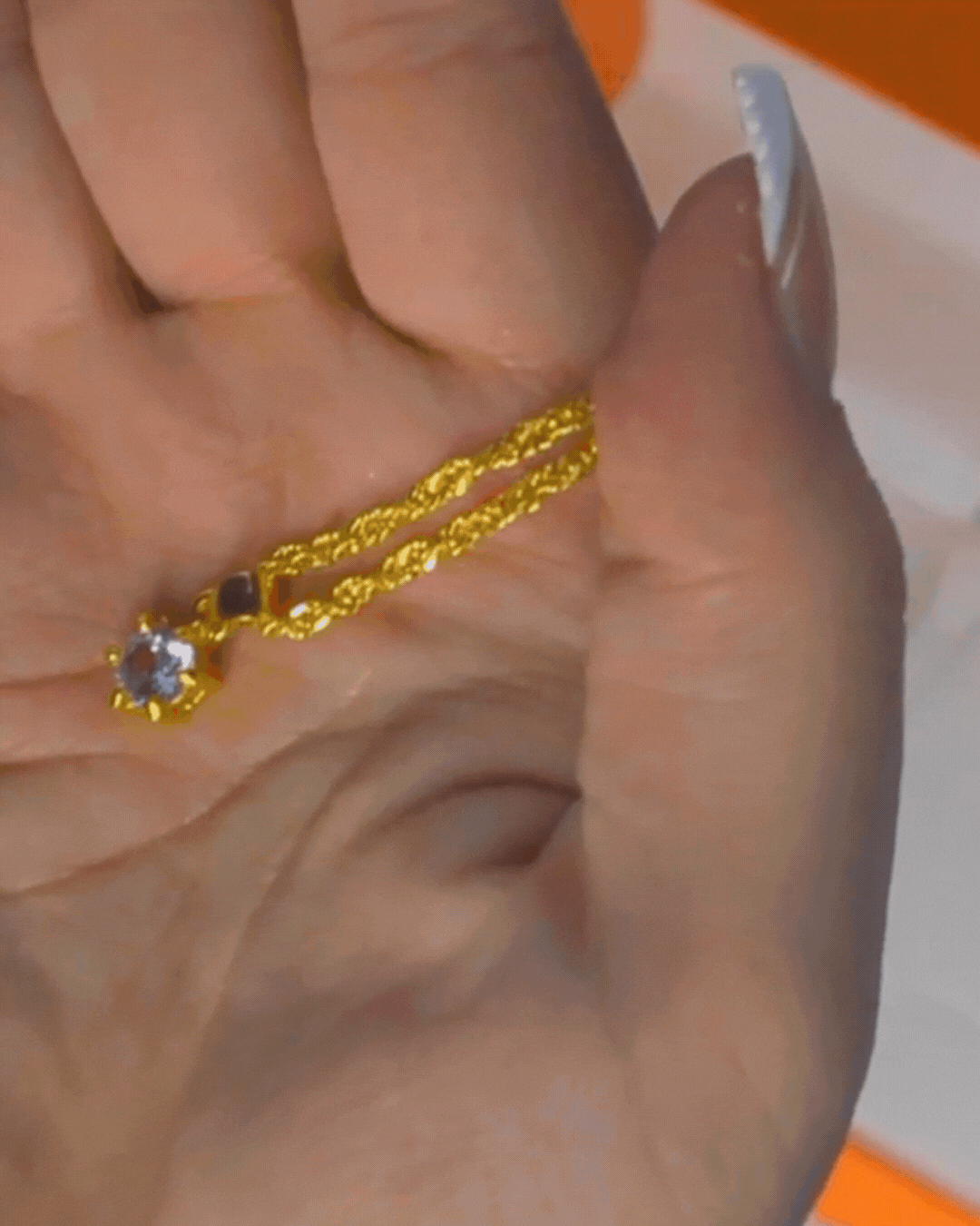 RELOJ LUXURY DAMA DORADO - SOFISTICACION CON TOQUE DE REALEZA +REGALOS (SET DE JOYERIA EXCLUSIVO)
