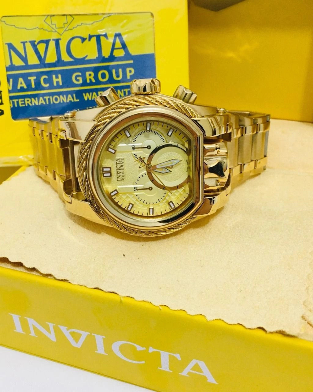 RELOJ INVICTA ZEUS GUAYA DORADO - PODER Y PRECISION